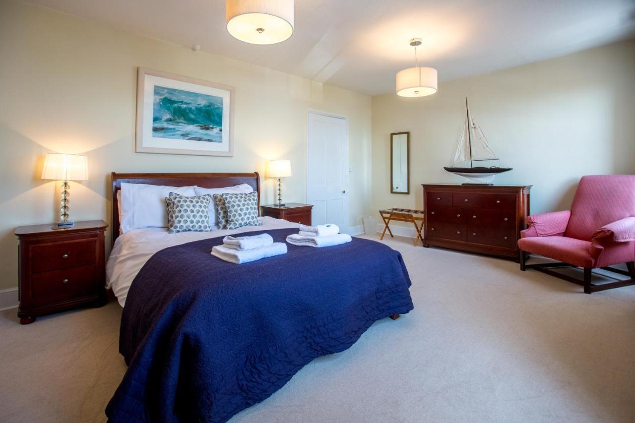14 Market Cross Place - Beachfront Location With Lovely Sea Views - Aldeburgh Coastal Cottages Exterior photo